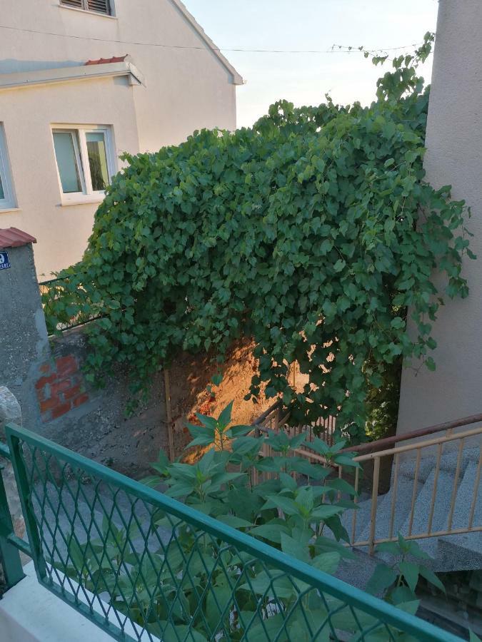 Apartman Luna Шибеник Екстер'єр фото